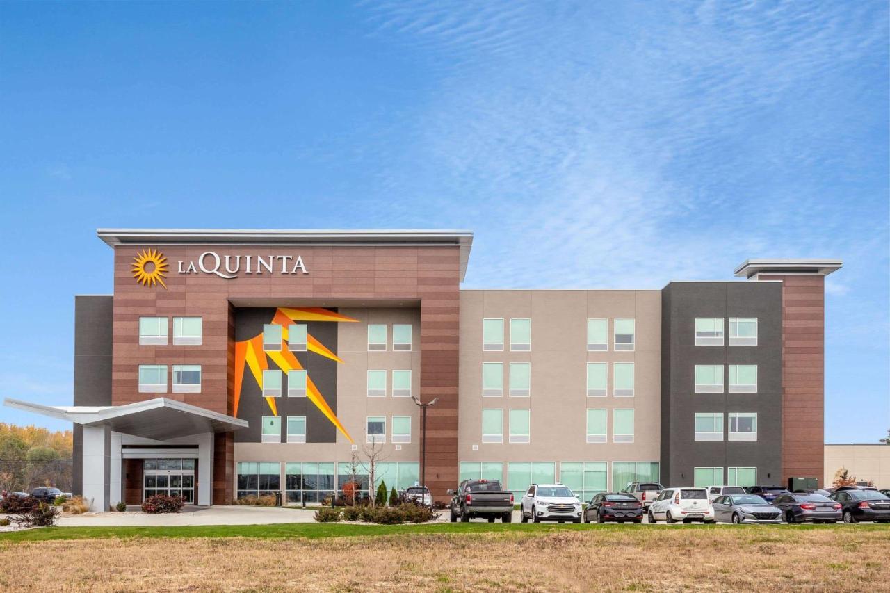 La Quinta Inn & Suites By Wyndham Shorewood Exterior foto